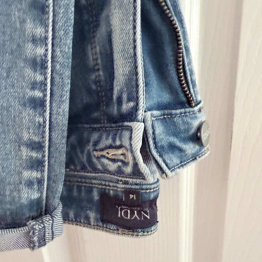 Light Wash Straight Leg Jeans - Light Blue - Picture 3 of 6